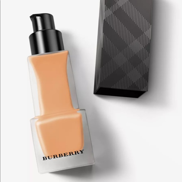Burberry Other - ✨BURBERRY Matte Glow Foundation – Medium Wam No.60